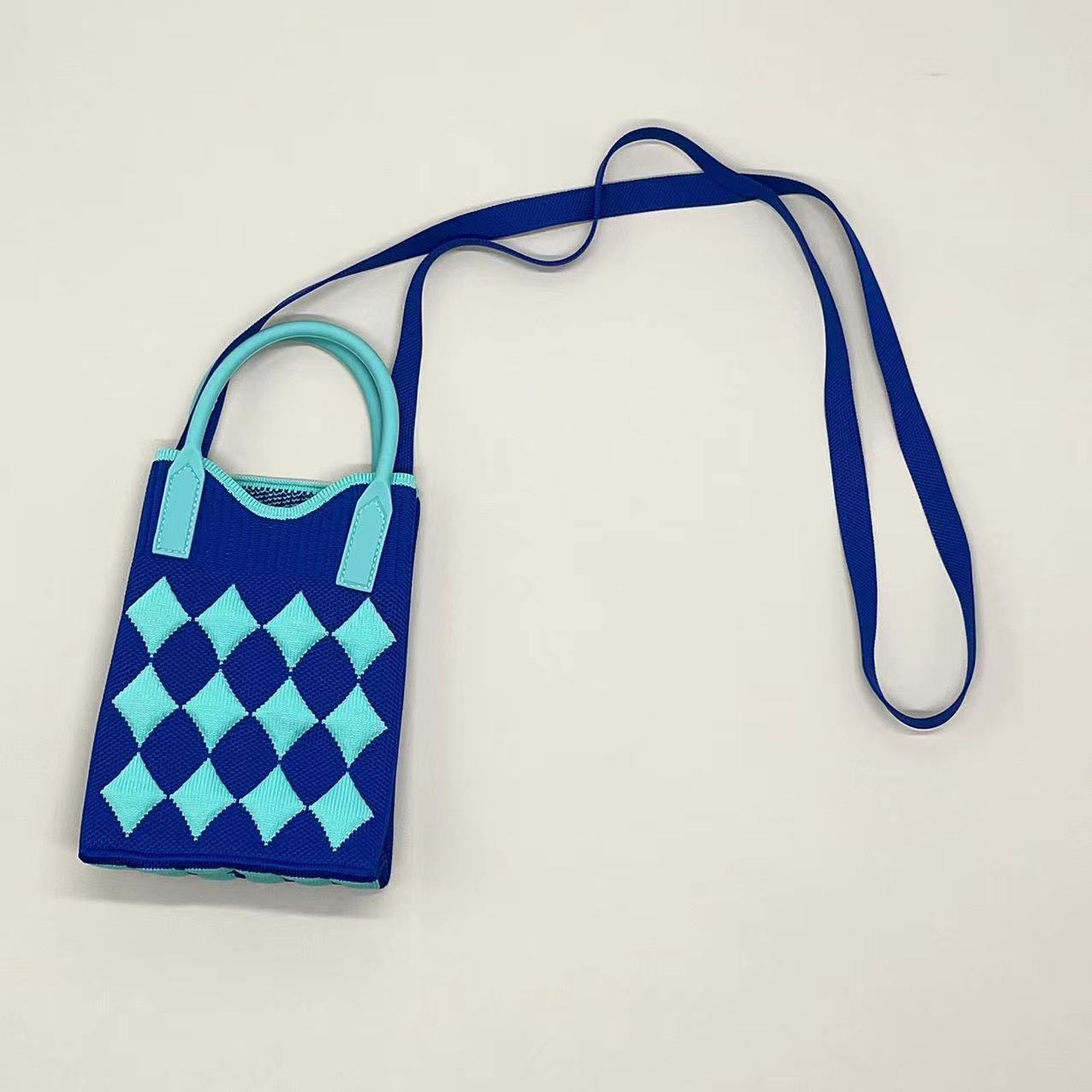 2025 High quality women's handbag L-L207-210