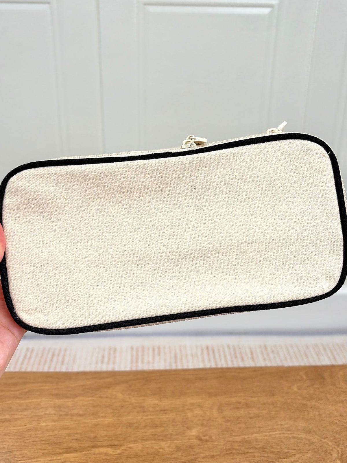 2026 New beige storage bag CC340